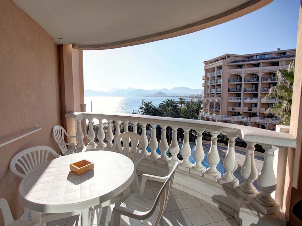 #Cannes Boccacabana Beach, Seafront, In Resid Pierre&Vacances 3 Stars Exterior photo